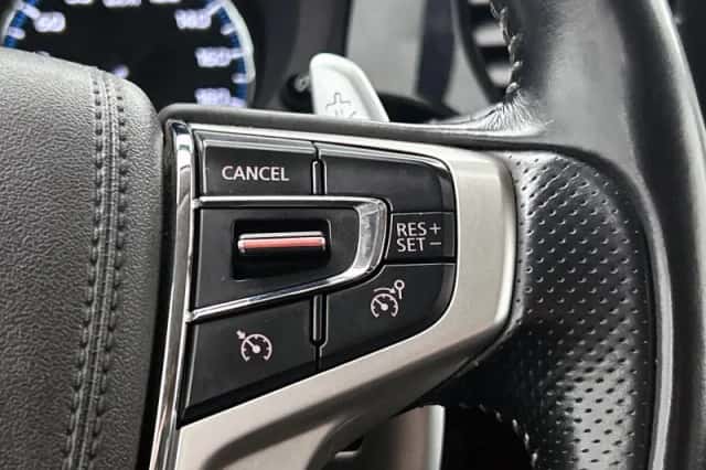 Mitsubishi Outlander (2020) thumbnail 6