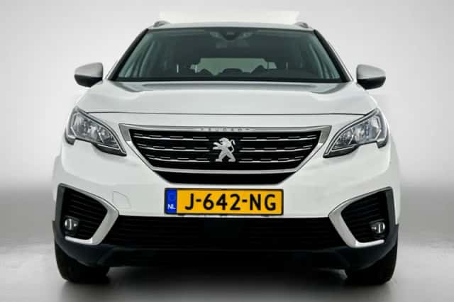 Peugeot 5008 (2018) thumbnail 5