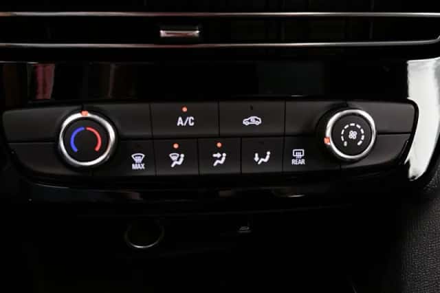 Opel Mokka (2022) thumbnail 23