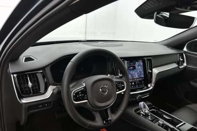 Volvo V60 (2025) thumbnail 18