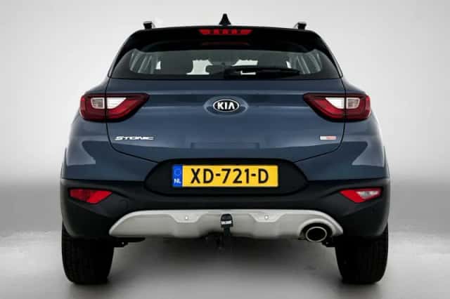 Kia Stonic (2018) thumbnail 3