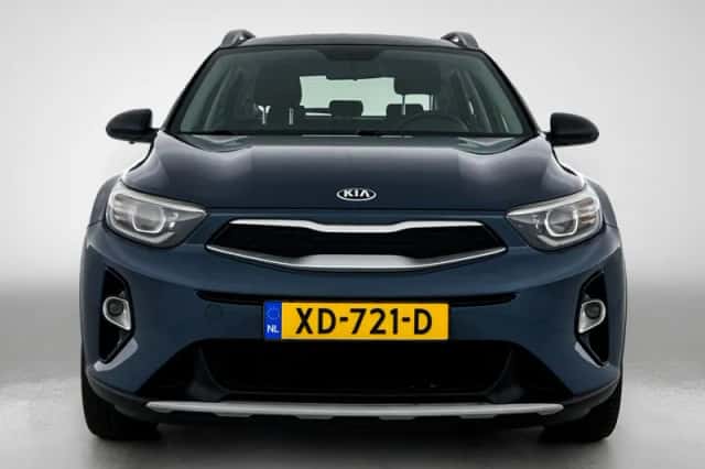 Kia Stonic (2018) thumbnail 5