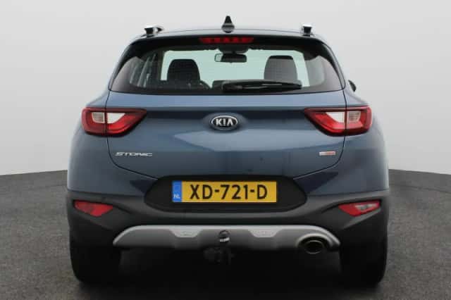 Kia Stonic (2018) thumbnail 5