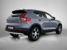 Volvo XC40 (2021) thumbnail 4