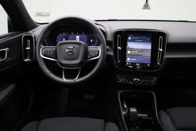 Volvo XC40 (2022) thumbnail 7