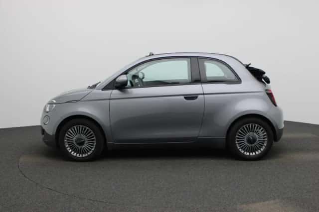 Fiat 500C (2022) thumbnail 4