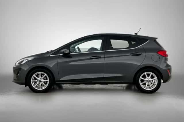 Ford Fiesta (2021) thumbnail 2