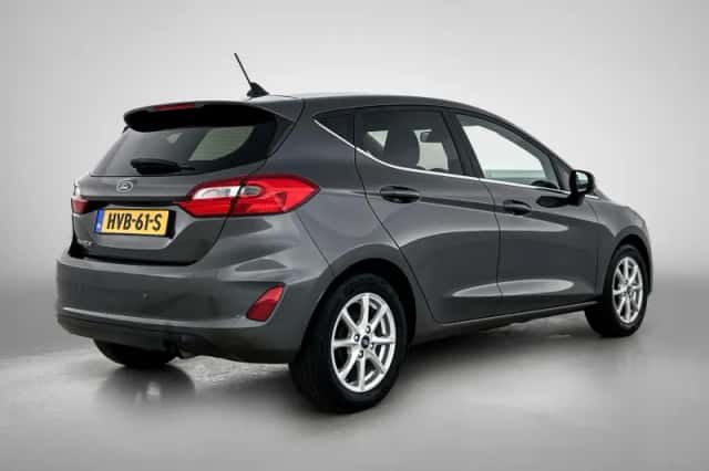 Ford Fiesta (2021) thumbnail 4