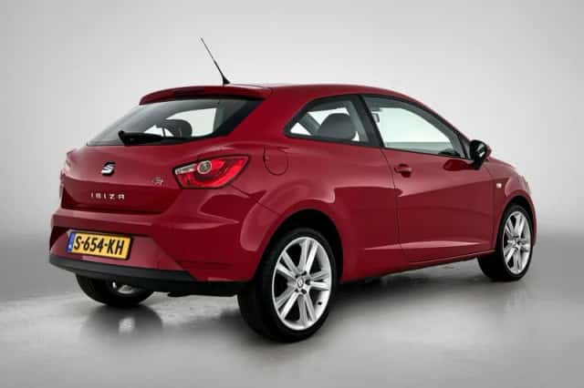 SEAT Ibiza (2014) thumbnail 4