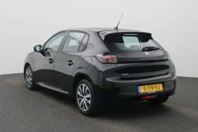 Peugeot 208 (2023) thumbnail 2