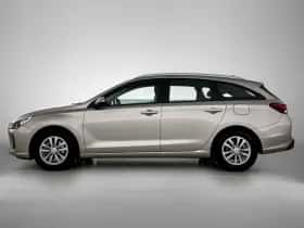 Hyundai i30 (2018) thumbnail 3
