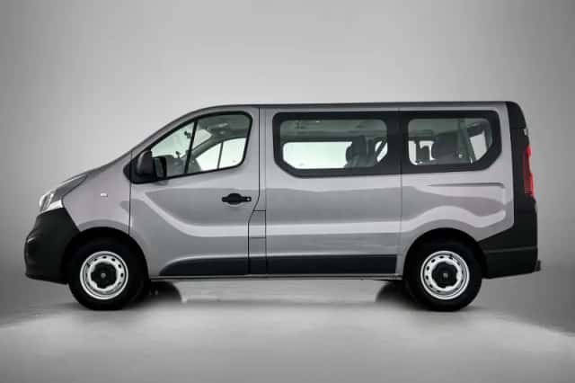 Opel Vivaro (2018) thumbnail 2