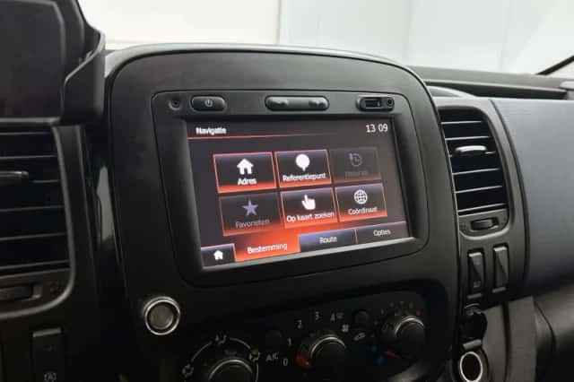 Opel Vivaro (2018) thumbnail 6