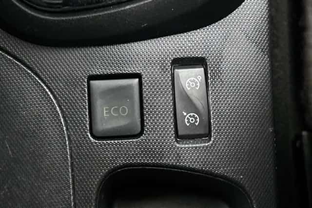 Renault Captur (2014) thumbnail 4