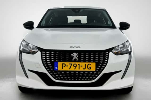 Peugeot 208 (2022) thumbnail 5
