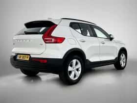 Volvo XC40 (2018) thumbnail 4