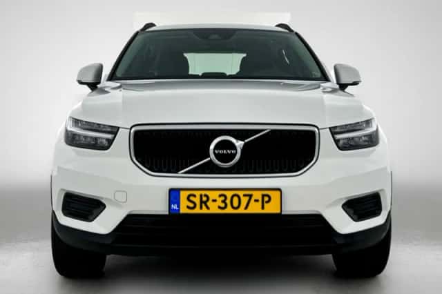 Volvo XC40 (2018) thumbnail 5