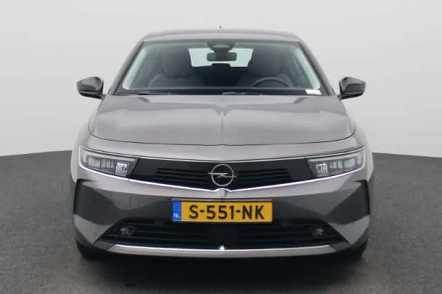 Opel Astra (2023) thumbnail 3