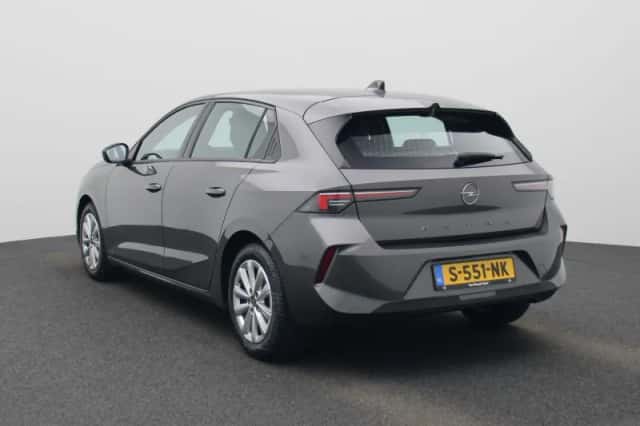 Opel Astra (2023) thumbnail 2