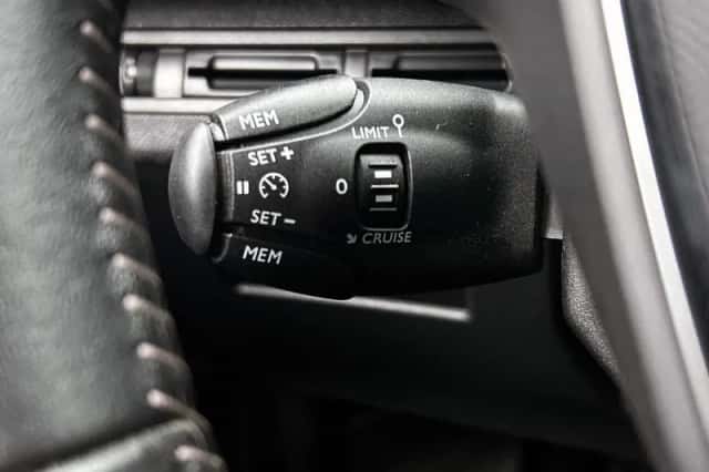 Peugeot 5008 (2020) thumbnail 6