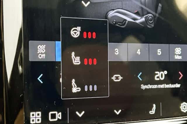 Volvo XC60 (2023) thumbnail 6