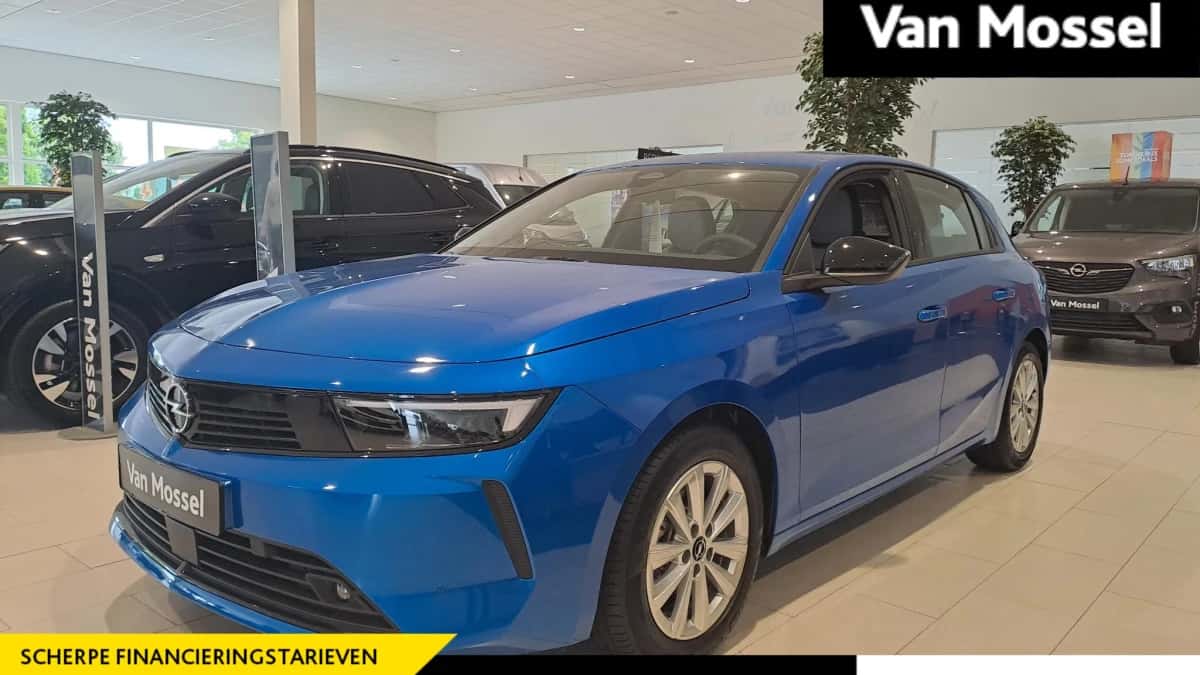 Opel Astra (2024) — foto 1