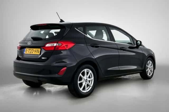 Ford Fiesta (2021) thumbnail 4