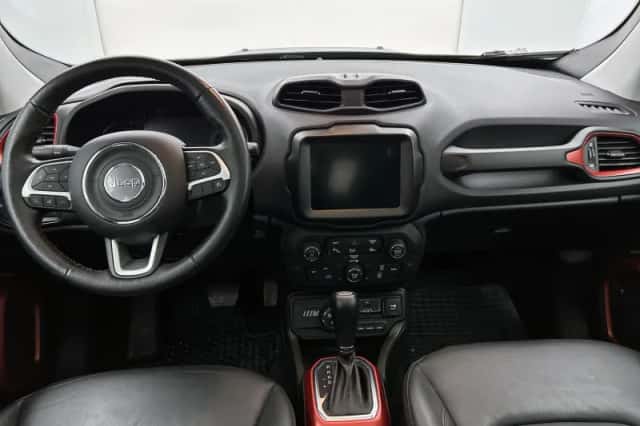 Jeep Renegade (2022) thumbnail 19