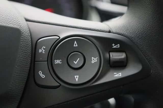 Opel Corsa (2023) thumbnail 18