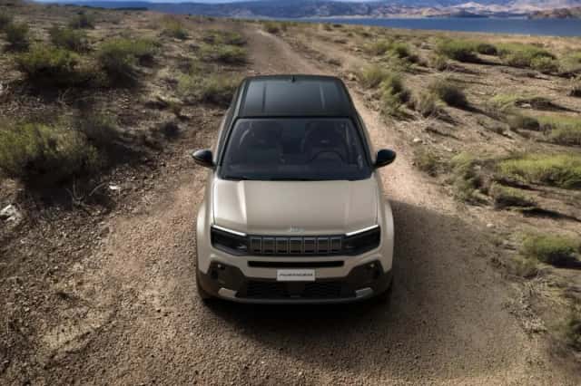 Jeep Avenger (2024) thumbnail 4