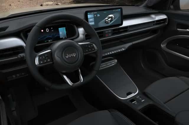 Jeep Avenger (2024) thumbnail 5