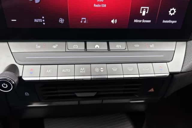 Opel Astra (2024) thumbnail 10