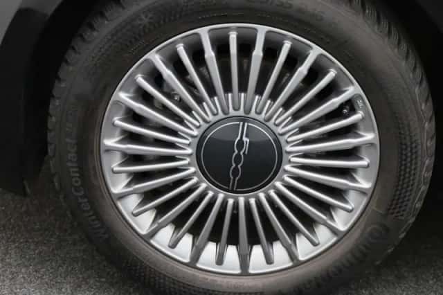 Fiat 500 (2023) thumbnail 12