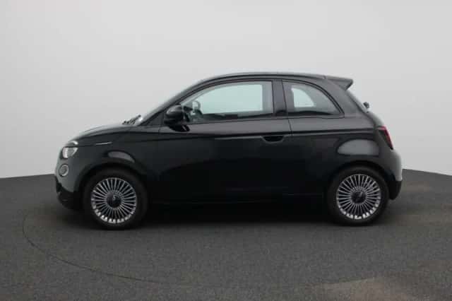Fiat 500 (2023) thumbnail 4
