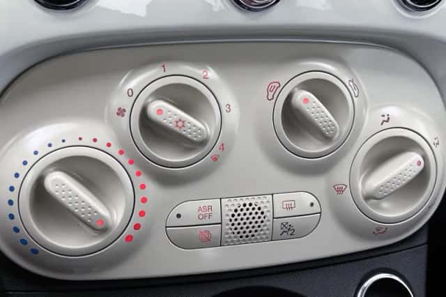 Fiat 500 (2021) thumbnail 24