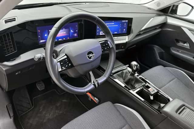 Opel Astra (2022) thumbnail 21