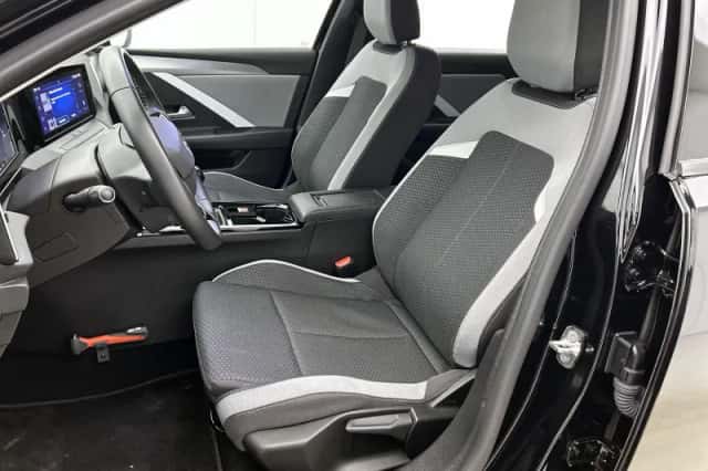 Opel Astra (2022) thumbnail 37