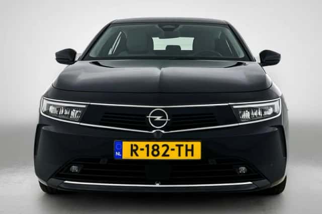 Opel Astra (2022) thumbnail 5