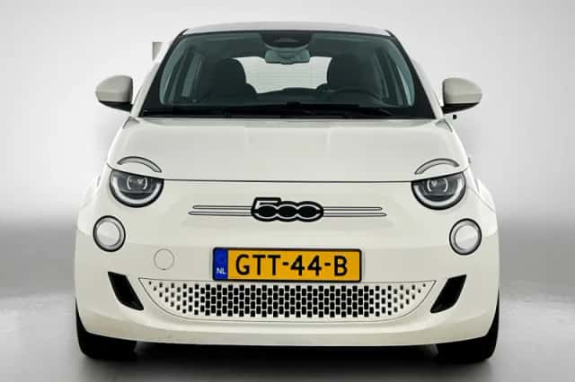 Fiat 500 (2022) thumbnail 5