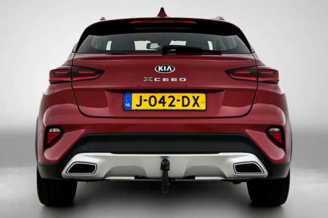 Kia XCeed (2020) thumbnail 3