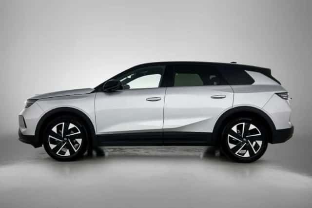 Opel Grandland (2025) thumbnail 2