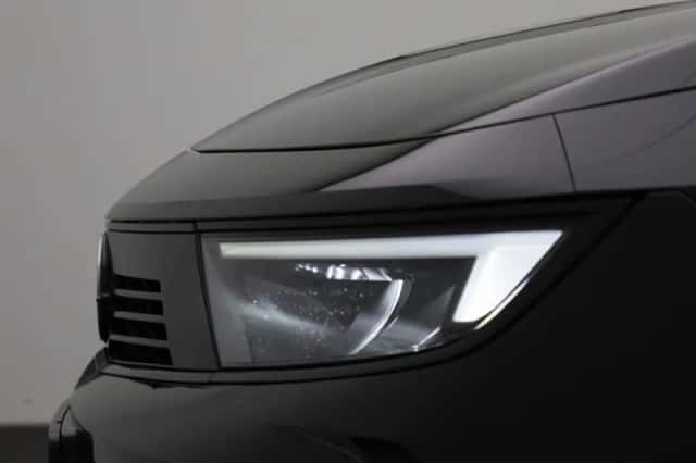 Opel Astra (2023) thumbnail 15