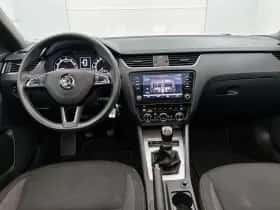 Škoda Octavia (2019) thumbnail 23