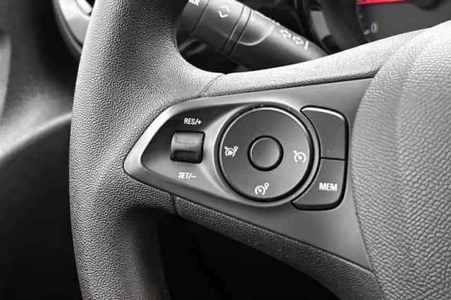Opel Corsa (2023) thumbnail 6
