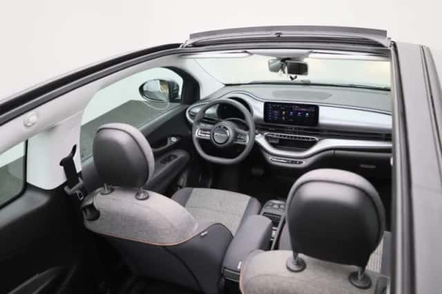 Fiat 500C (2022) thumbnail 34
