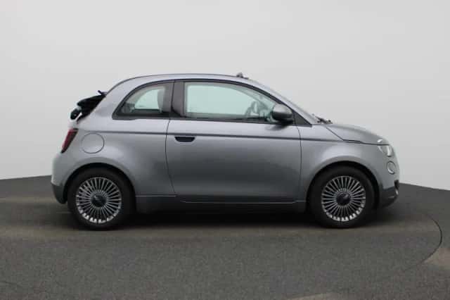 Fiat 500C (2022) thumbnail 6