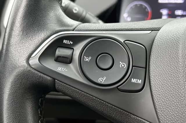 Opel Grandland (2022) thumbnail 6