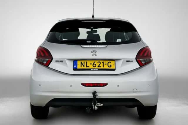 Peugeot 208 (2017) thumbnail 2
