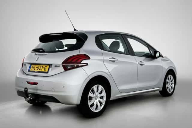Peugeot 208 (2017) thumbnail 3