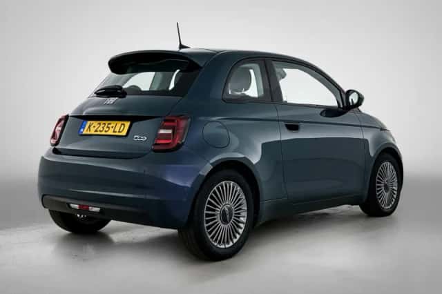 Fiat 500 (2020) thumbnail 4